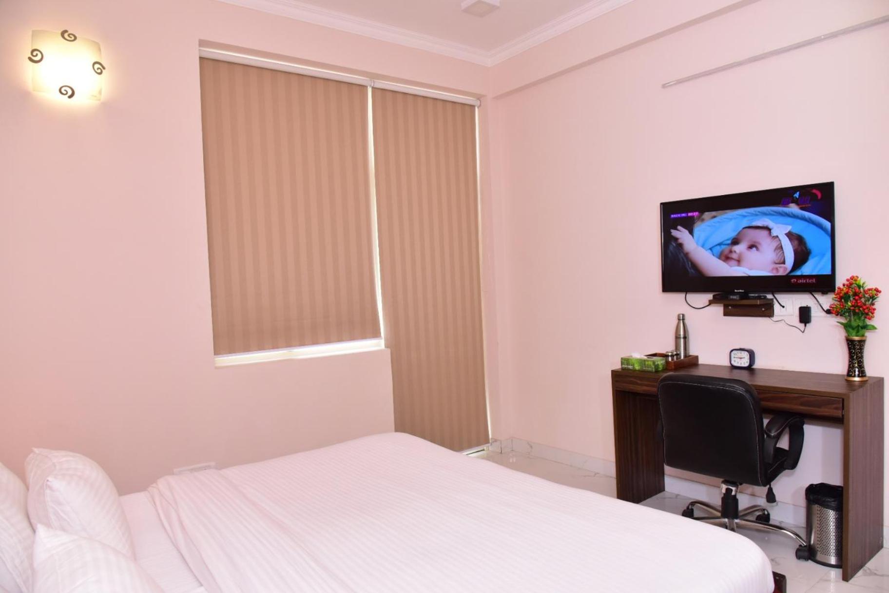 Arkaya Inn Γκουργκάον Εξωτερικό φωτογραφία
