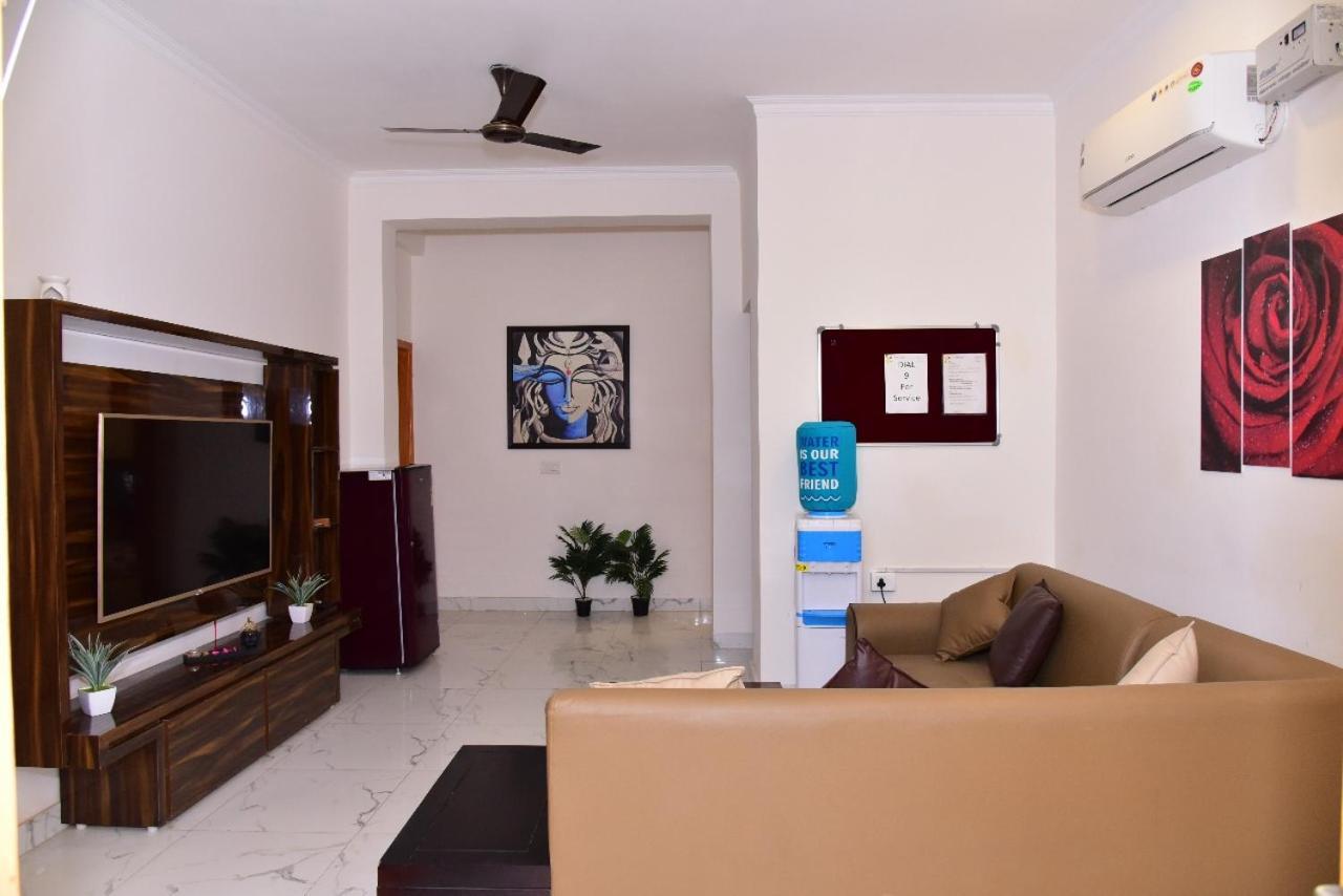 Arkaya Inn Γκουργκάον Εξωτερικό φωτογραφία