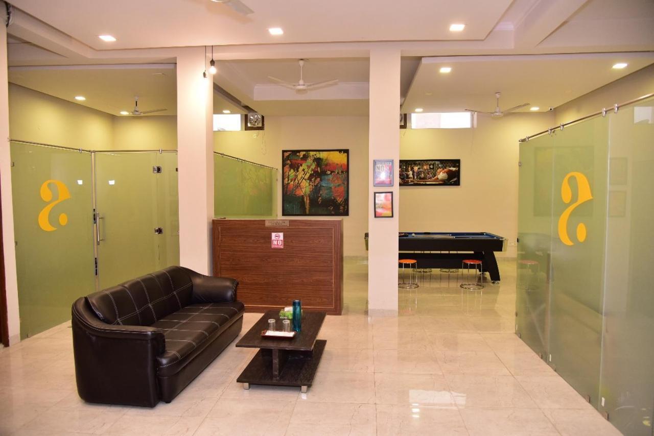 Arkaya Inn Γκουργκάον Εξωτερικό φωτογραφία